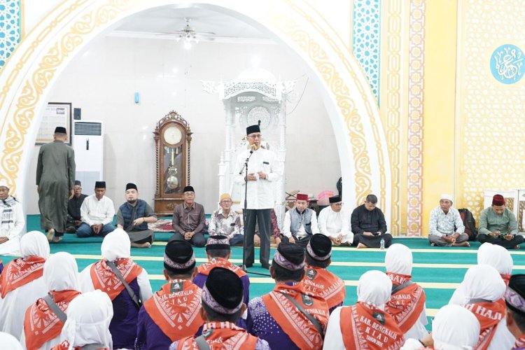 167 JCH Bengkalis Kloter 12 Dilepas Menuju Embarkasi Haji Batam, Pemkab Bengkalis Ingatkan Jaga Kesehatan dan Kekompakan