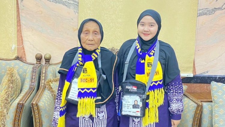 Yunita Dina Frida Naik Haji Gantikan Ayah di Usia 19 Tahun Sambil Merawat Mbah Punah Ngasidin