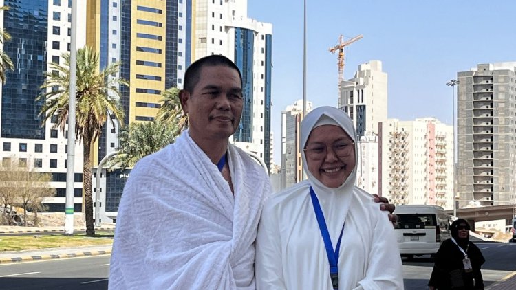 Muhammad Nasir dan Aulia Purnamasari Ayah dan Anak dari Maros Teguh Jalankan Haji Ifrad Sejak 17 Mei 2025