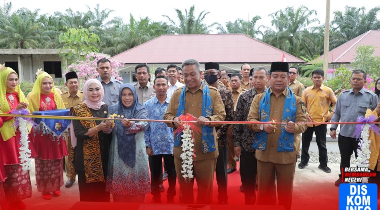 Pemkab Rohul Teken MoU dengan Universitas Rokania dan Resmikan Gedung Perpustakaan Baru