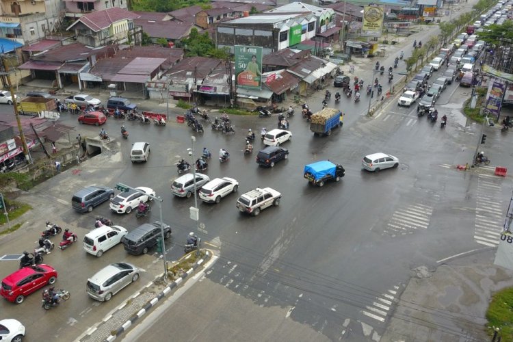Gubri Abdul Wahid Usulkan Pembebasan Lahan Flyover Simpang Garuda Sakti–HR Soebrantas Didanai APBN