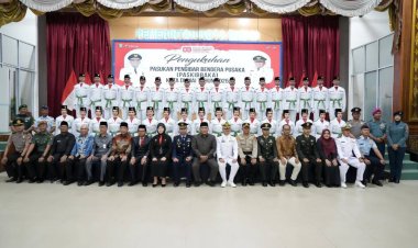 Kukuhkan 35 Anggota Paskibraka Kota Dumai Tahun 2025, Wawako Sugiyarto: Kalian Putra-putri Terbaik Dumai