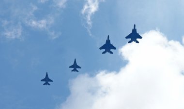 F-16 Fighting Falcon TNI AU dan F-15 Strike Eagle USAF Menjelajah Langit Riau, Latma Cope West 2025