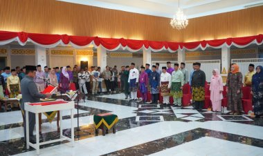 Sekdaprov Riau Lantik Pejabat Eselon II dan Administrator, Syahrial Abdi: Penempatan Jabatan Tidak Ditentukan Kedekatan, Tapi Kinerja