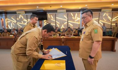 Gubernur Riau Abdul Wahid Tunjuk 19 Plt Kepala OPD, Sekdaprov Minta Aset Milik OPD Dikembalikan