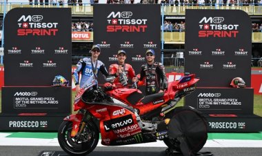 Drama Crash di Race MotoGP Belanda 2025, Marc Marquez Keluar Sebagai Pemenang