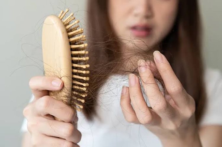 Studi: Konsumsi Minuman Manis Berlebihan Tingkatkan Risiko Kerontokan Rambut
