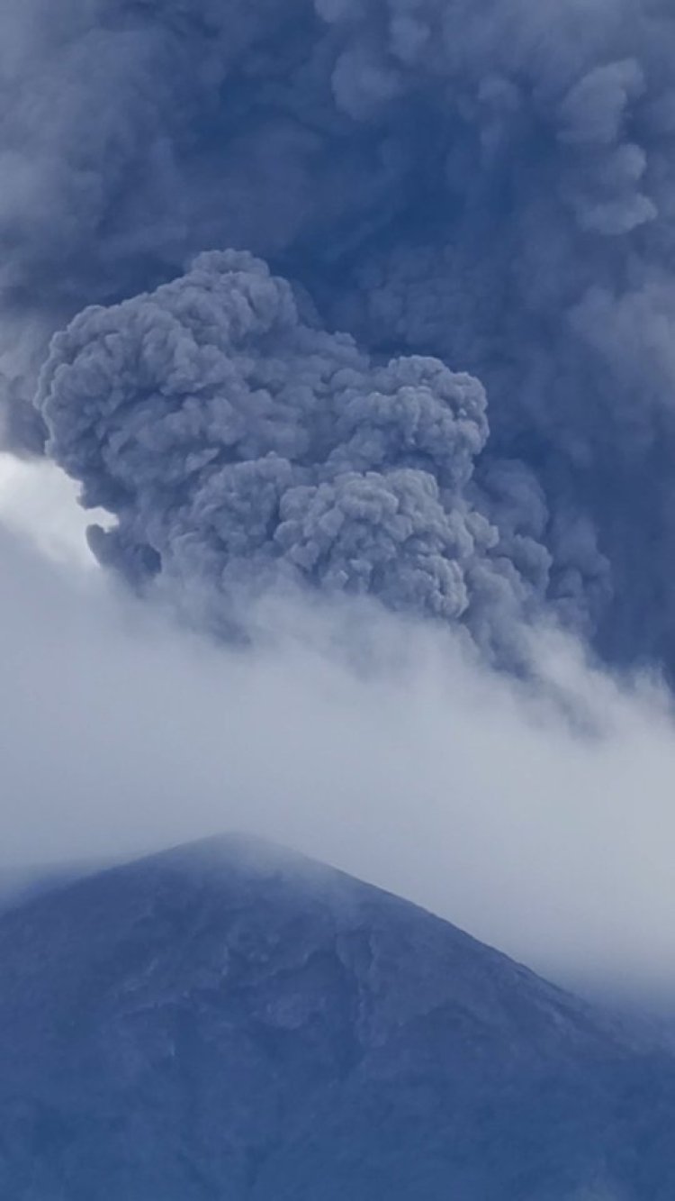 Gunung Marapi Erupsi 47 Detik Pagi Ini, Waspadai Potensi Lahar Dingin