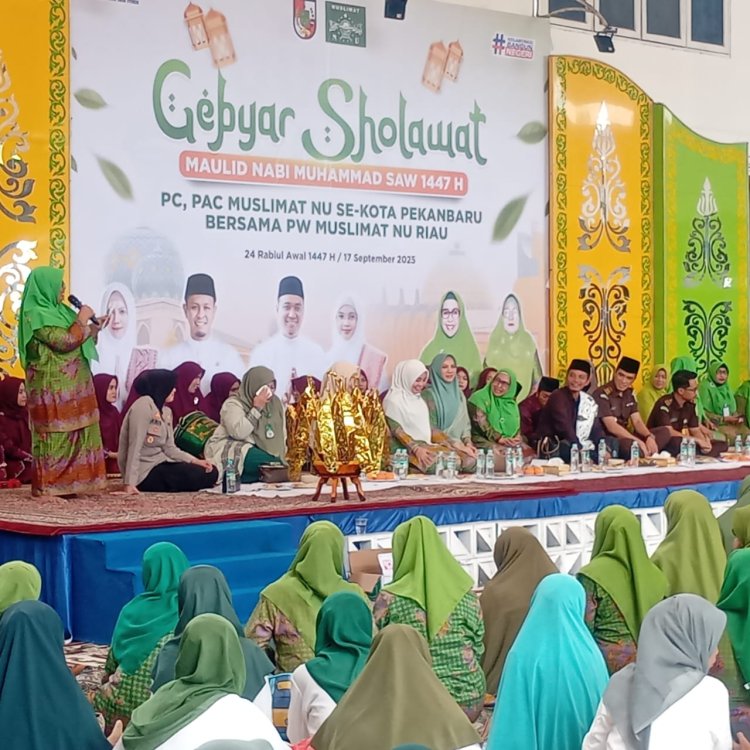 Muslimat NU Riau Rayakan Maulid Nabi dengan Gebyar Sholawat Bersama Istri Walikota Pekanbaru