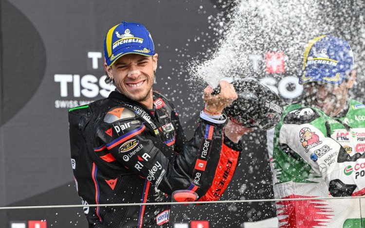 Drama Balapan Race MotoGP Inggris 2025, Oli Tumpah di Lintasan Race Diulang dan Marco Bezzecchi Jawara