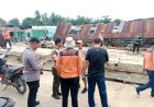 Angin Puting Beliung Hantam Kios Pasar Rakyat Kampung Sialang Sakti, Bupati Siak Minta BPBD Evakuasi