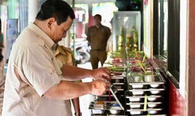 Program Makan Bergizi Gratis Telah Jangkau 30 Juta Penerima Manfaat, Presiden Prabowo: Masih Ada Rakyat Makan Nasi dengan Garam