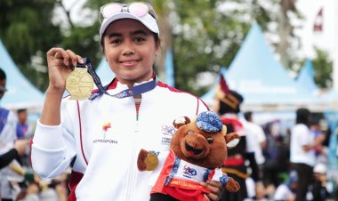 Triyaningsih Atlet Kemenpora Berlari Meraih Medali Emas di Pornas Korpri XVII Tahun 2025 Palembang
