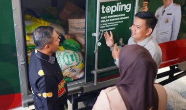Mobil Topling Inovasi Pemprov Riau Kendalikan Inflasi Daerah, Distribusikan Sembako Murah hingga ke Pelosok Desa