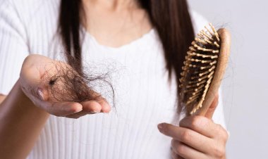 Rambut Rontok Bisa Jadi Tanda Awal Penyakit Ginjal, Begini Cirinya