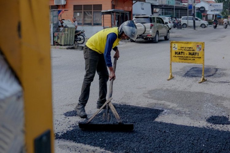 29 Jalan Rusak di Pekanbaru Ditargetkan Tuntas Diperbaiki hingga Akhir 2025