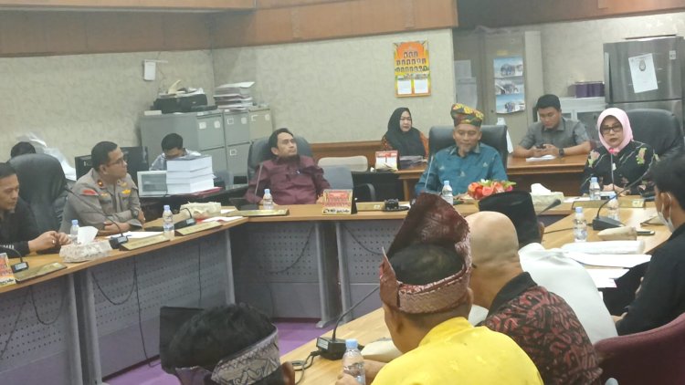 Datuk Batin Tenayan Raya Adukan Dugaan Penyerobotan Tanah Ulayat ke DPRD Riau