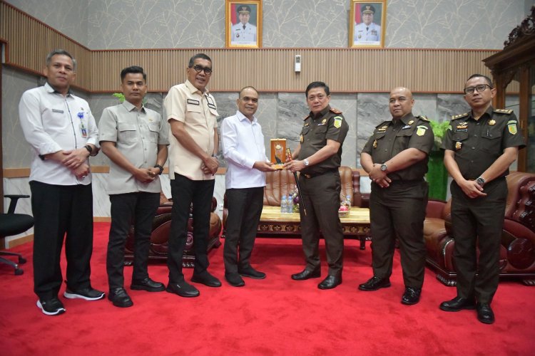 Ketua DPRD Riau Dapat Kunjungan Silaturahmi Kajati Riau, Perkuat Kelembagaan, Singgung TNTN