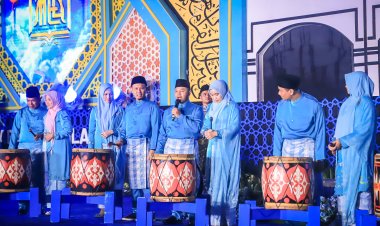Pembukaan MTQ ke-57 Pekanbaru Berlangsung Meriah, Gubri dan Walikota Rela Hujan-hujanan
