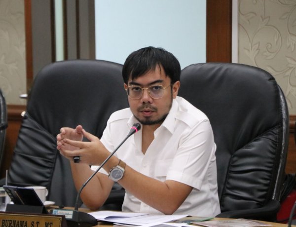 Ketua Fraksi Gerindra DPRD Riau Desak Pemprov Riau Perbaiki Jalan Protokol Hingga Bayar Hak Tenaga Ahli