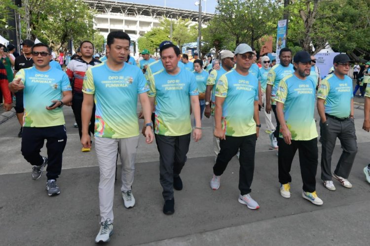 Fun Walk Green Democracy DPD RI dan Penanaman Pohon Langka Berhasil Pecahkan Rekor MURI