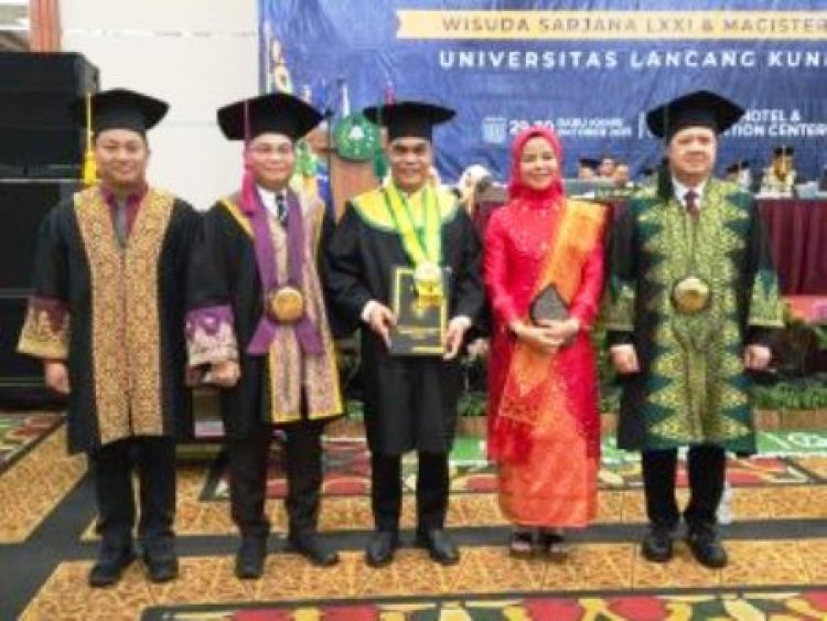Resmi Sandang Gelar Sarjana Hukum, Ketua DPRD Provinsi Riau Kaderismanto: Alhamdulillah, Ini Bukan Akhir dari Perjalanan