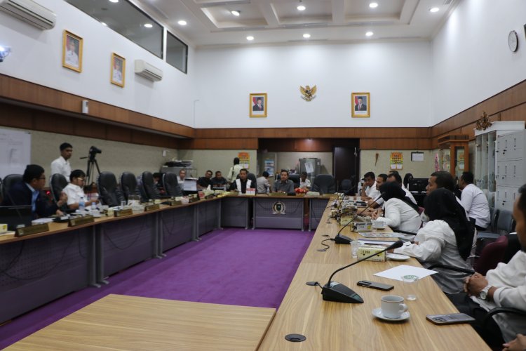 Dari Rapat Kerja Komisi II DPRD Riau dengan Mitra Kerja, Anggaran Turun 10 Persen