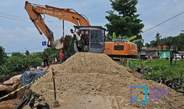 Pemprov Riau Siagakan 21 Unit Alat Berat dan Truk di Lokasi Rawan Banjir dan Longsor, Tetapkan Status Siaga Bencana Hidrometeorologi