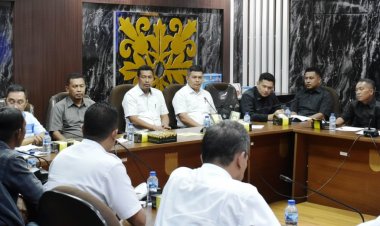 Minta Hentikan Pemasangan Tiang Kabel Internet, Komisi IV DPRD Kota Pekanbaru Gelar Rapat Kerja