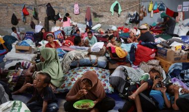 ISPA dan Penyakit Kulit 'Hantui' Pengungsi Banjir Aceh-Sumatera