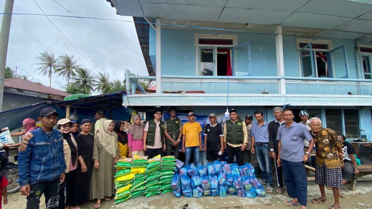 IKA Sosiologi FISIP UNRI Salurkan 1 Ton Beras Bantuan Kemanusiaan untuk Korban Bencana Sumbar