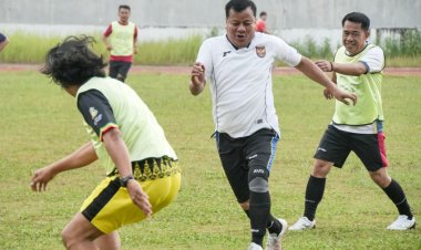 Bupati Kuansing Olahraga Bersama di Stadion Sport Centre Teluk Kuantan