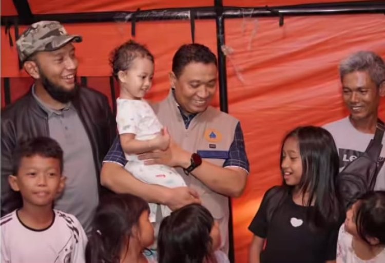 17 KK Warga Kelurahan Meranti Pandak Terdampak Banjir Luapan Sungai Siak Terpaksa Mengungsi ke Tenda Penampungan