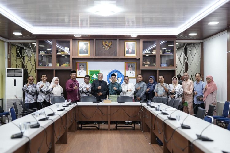 PGRI Riau Perjuangkan Nasib 401 Guru Bantu Belum Terakomodasi PPPK ke Dinas Pendidikan