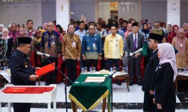 Plt Gubri SF Hariyanto Lantik Renaldi Jadi Sekretaris DPRD Provinsi Riau, Yusi Prastiningsih Jadi Direktur RSUD Arifin Achmad