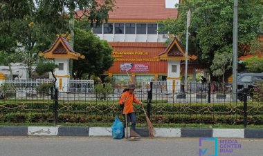 Petugas Kebersihan Pemko Pekanbaru Akan Terima THR Satu Bulan Gaji Tahun Ini