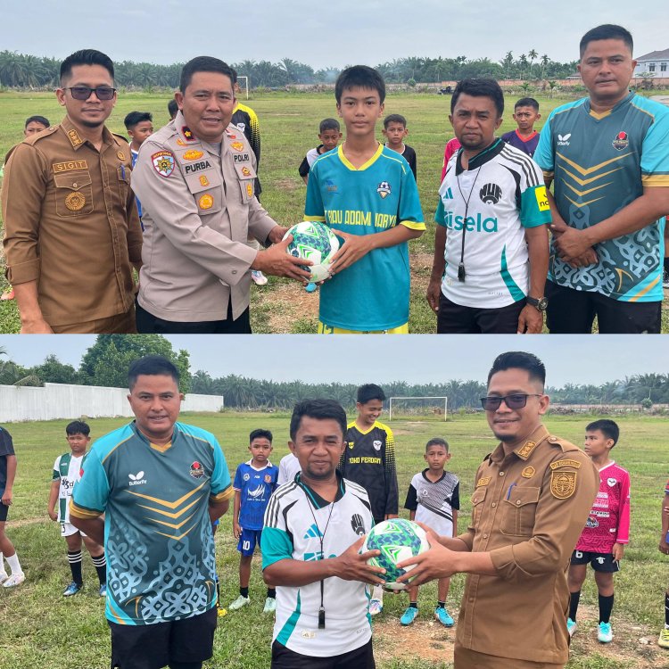 Kapolsek dan Camat Ujungbatu Tunjukkan Kepedulian Terhadap Sepak Bola Anak Indonesia