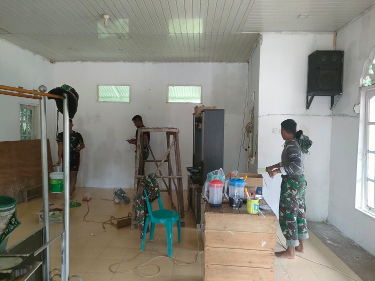 Bangun Kenyamanan Beribadah, Satgas TMMD ke-127 Kodim 0301/Pekanbaru Percantik Mushola Al-Amin di Kelurahan Tuah Negeri 