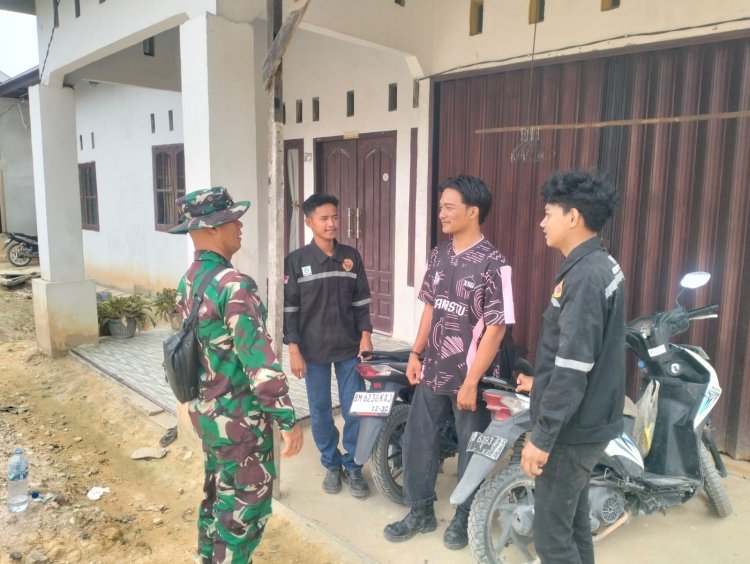 Satgas TMMD ke-127 Kodim 0301/Pekanbaru Perkuat Silaturahmi dengan Pemuda Tuah Negeri