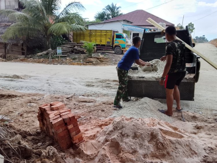 Satgas TMMD ke-127 Kodim 0301/Pekanbaru Maksimalkan Mobil Dinas untuk Distribusi Logistik di Wilayah Sasaran