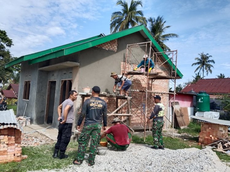 Saudi Alfa Seri Bersyukur Rumahnya Jadi Kokoh dan Layak Huni, Satgas TMM ke-127 Kodim 0301/Pekanbaru Gotong Royong Selesaikan Pembangunan