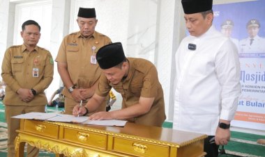 Walikota Pekanbaru Agung Nugroho Resmikan Masjid Al Kastoeri