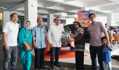 Pelanggan Asal Medan Bawa Pulang Mobil Mewah dari Telkomsel
