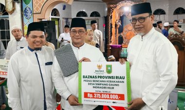 Pemprov Riau Salurkan Bantuan Rp375 Juta untuk Korban Kebakaran Simpang Gaung