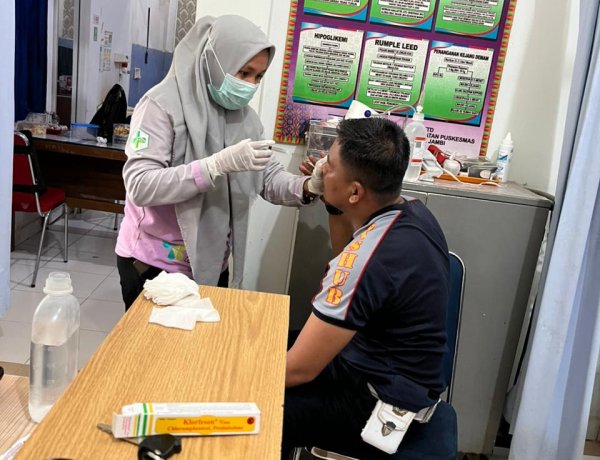 Petugas Dishub Kuansing Terluka Akibat Semburan Radiator Saat Amankan Festival Perahu Baganduang