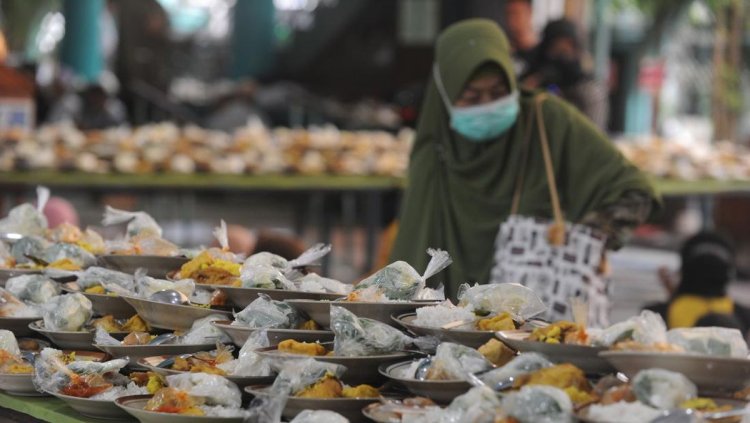 Jangan Asal Beli Takjil, Ini Ciri Makanan Mengandung Formalin & Boraks