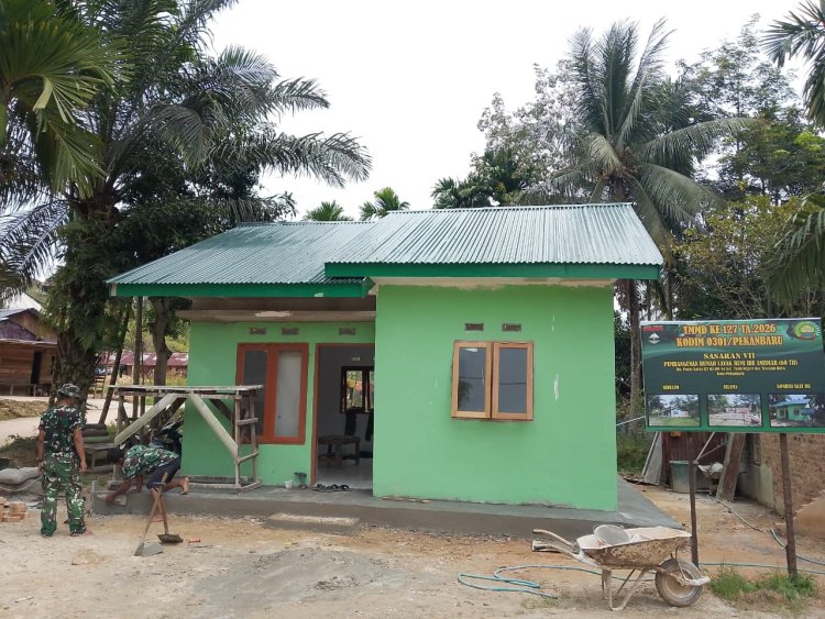 Anismar Bersyukur Dapat Hunian Aman dan Nyaman, Satgas TMMD ke-127 Kodim 0301/Pekanbaru Selesaikan Tapak Kaki Terakhir