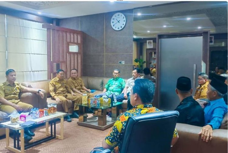 Bupati Kampar Fasilitasi Penyelesaian Konflik Desa Koto Aman dengan PT Buana Wira Lestari