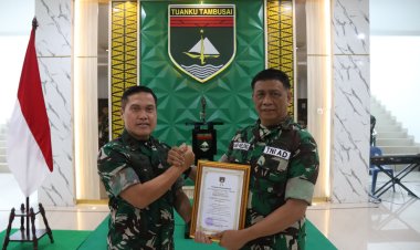 Pangdam XIX/Tuanku Tambusai Pimpin Tradisi Wisuda Purnawira, Kolonel CHK (Purn) Amir Welong Akhiri Pengabdian dengan Penuh Kehormatan