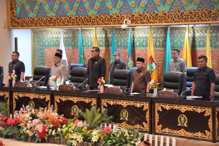 Kaderismanto Pimpin Rapat Paripurna Penyampaian Rekomendasi Bapemperda DPRD Riau Tentang Ranperda Pemberdayaan Perempuan dan Anak